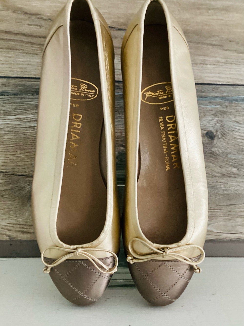 Two-Tone Quilted Toe Ballet Flats in Gold and Brown